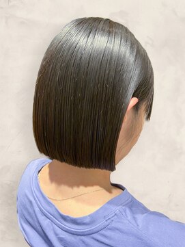 シンリア(ShinLia) 20代30代40代髪質改善トリートメントブルーブラック透け感