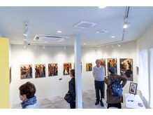 【店舗2階にはギャラリースペース☆】『アートに心を躍らせる』様々な文化・芸術に出会える場所・入場無料