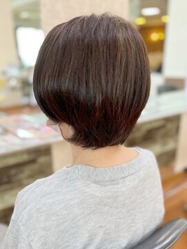 アークスヘアー 大人可愛い大人美人小顔ふんわり立体カットショコラアッシュ