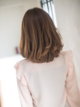 ロルド(Rold) ベージュ系カラー小顔ゆるふわミディ大宮20代30代40代