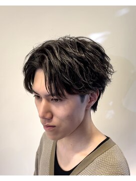 リンダ(LYNDA) 毛流れセンターパート