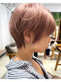 美髪シアーカラーピンクブラウンショートカット切りっぱなしボブ