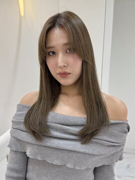 アイユー(ii+U) ストレート　艶髪　オリーブカラー