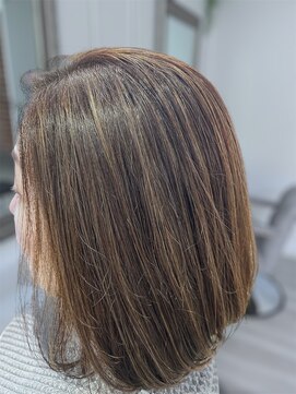 ルルマル(Lulumalu) ハイライト入りボブ