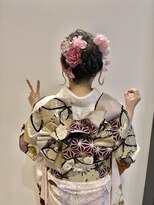 ニド(2do)&nbsp;編み込みお団子ヘア