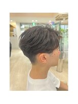 クオーター(QUARTER)&nbsp;ニュアンスセンターパート