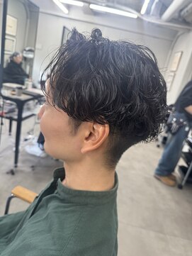 ヌークバイラヴェスト 四日市(neuk by lovest) 【neuk服部】リバースセンターパートシャドウパーマ