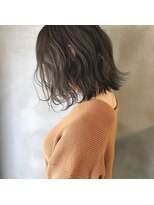 ミント(mint) ハイライトたっぷりな透明感カーキグレージュ♪