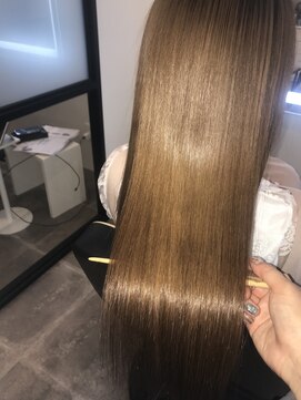 アールサロン アオヤマ(Rr SALON AOYAMA) プラチナミネコラカラー