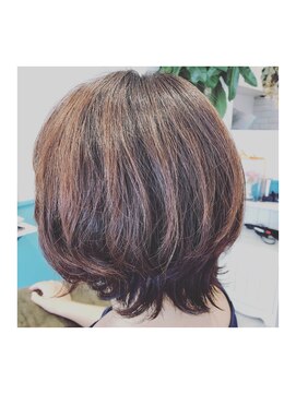 フェリ(farg) 小顔補正立体カット【サロンスタイル】