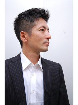 メリケンバーバーショップ コウベ(MERICAN BARBERSHOP KOBE) ツーブロックツイストパーマビジネスかき上げフェード#m612