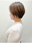 自然な毛束が可愛いナチュラルショート