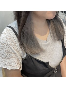 グラ デザイン アンド ヘアー 天王寺店(GRAS DESIGN & HAIR by HEADLIGHT) 幅広インナーカラー×グレー