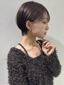 アンド ストーリーズ(&STORIES) 前髪あり耳掛け丸みくびれショートボブ20代30代40代50代（蘭）