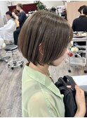 ひし形ショートカット×10代20代30代×オリーブベージュ（森戸）