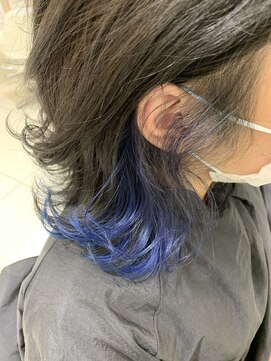 アヴァンス アリオ鳳店(AVANCE) イヤリングカラー×ブルー×外はねボブ