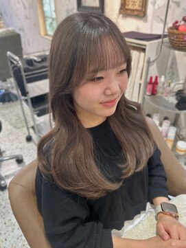 サンバイセライロ 千葉(SAN. by celilo) グレージュ レイヤーカット くびれヘア 顔周りカット