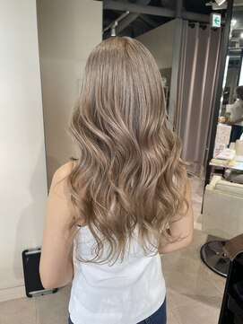 アミル(amiLe) くすみベージュ/グレージュ/ブリーチカラー