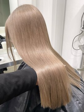 ジーナ(XENA) ケアブリーチ×ハイトーン×ミルクティーベージュ(渋谷)