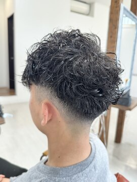 サロンドクオリア(Salon de Qualia) フェードスタイル/メンズパーマ/スペインカール/S