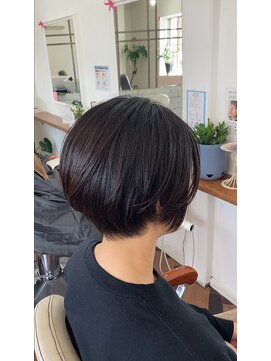 ヘアーアンドメイクアップモパ ショートボブ