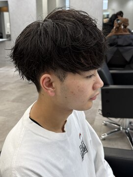 リオールバイニアウ(RE:ALL by Niau) メンズマッシュパーマニュアンスパーマスパイラルパーマ刈り上げ