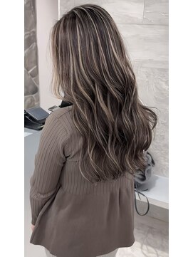 リュストル 町田(LUSTRE) 冬に人気なブラウンハイライト