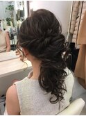 ツイストハーフアップ
