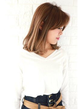 ビームズ ヘアー ブラン(Bee ms HAIR Blanc+) ビームズヘアー　アッシュベージュ　セミロング　今池　美容室