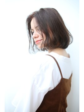 リコ ヘアアンドリラクゼーション(LICO HAIR&RELAXATION) センターパートで大人かわいいボブ