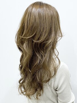 アフロート ギンザ(AFLOAT GINZA) ◎毛流れが綺麗に出るロングウルフハイレイヤー くびれカット