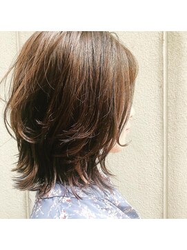 タイニーヘアー(TINY HAIR) ミディアムレイヤー
