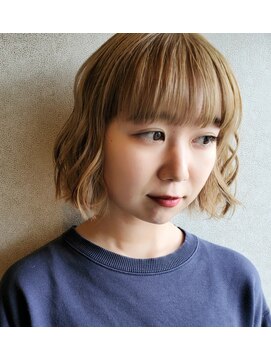 フゥカ 売市店(fuka) ブロンドカラー×ケアカラー×外国人風