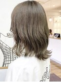 透明感ベージュ