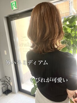 ダーツ(darts) 【darts松永雄樹】外ハネくびれミディアムヘア