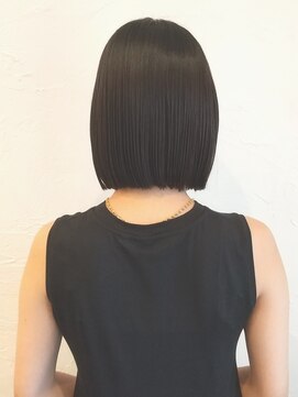 ウィロー(WILLOW) 【WILLOW京橋/都島】切りっぱなしボブ