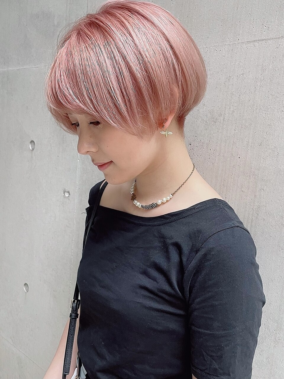 春夏ハイトーンカラーショート×ホワイトピンクミルクティー