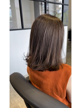 サニーヘアー(32HAIR) ハイライト/ボブスタイル/ボブヘア／ボブカット/白髪ぼかし