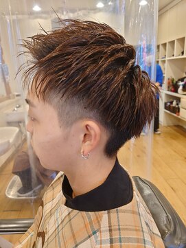 コダマ 茗荷谷店(KODAMA) スキンフェード/アップバング/コンマヘア//眉カット<理容室>