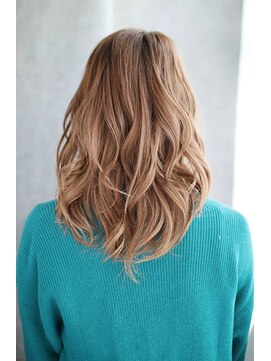 シュシュット(chouchoute) 美髪ヘルシースタイルショコラグレーアッシュふんわりカール/102