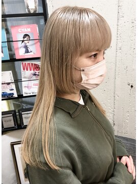 ペネロープ(Penelope) ［新宿］ワイドバング/サイドバング/ブロンドベージュ/ブリーチ