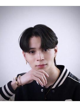 スキル(SKILL) センターパート/ニュアンスパーマ/メンズ縮毛矯正/パーマ落とし