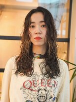 ヴヴ(Bub)&nbsp;bleach perm/センターパート　外国人風ウェーブヘア