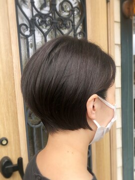 チョコレート(chocolate) 黒髪/くびれショート