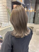 リリー(Lilley)&nbsp;【lilley 稲永麻衣】ブリーチなしカラー+天神韓国ヘア