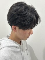 ヒュイル バイ ニアウ(Hwyl by Niau) メンズマッシュセンターパートスパイラルパーマニュアンスパーマ