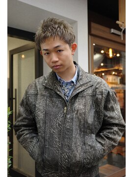 ゼスト クレス(ZEST Cres) 【立川CRESまなと】オリーブベージュ×スパイキーショート