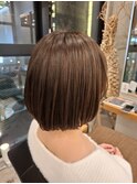 オリーブグレージュ