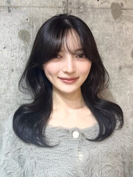 シーシンジュク 新宿南口(Sea shinjuku) ミディアム×暗めカラー[デザインカラー/フェイスフレーミング]