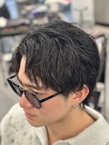 オーバルバイアピッシュ(OVARL by apish)&nbsp;縦落ちパーマ/センターパート/メンズパーマ/メンズウルフ